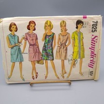 Vintage Sewing PATTERN Simplicity 7025, Misses 1967 One Piece Dress - $12.60