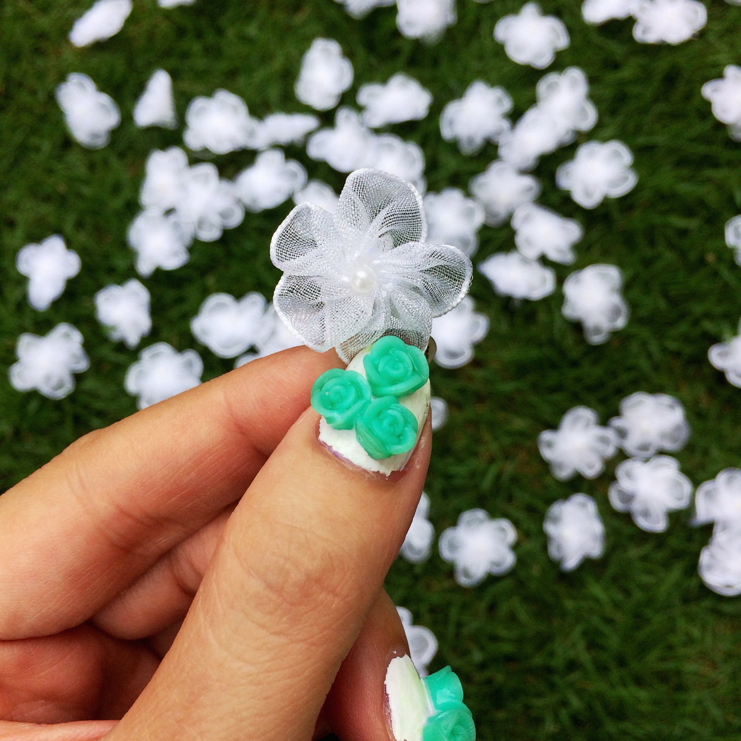 20 White Beaded Flowers,Chiffon Flowers,Ribbon Flowers,Sewing Applique,Craft DIY - $4.49