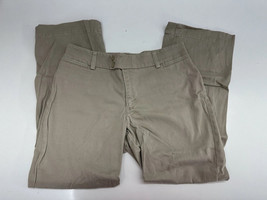 Womens Lee Just Below The Waist Khaki Dress Pants Size 8 Petite - $9.46