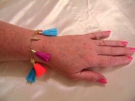 INC 7&quot;Gold Tone Pink Multi Tassel Pop Bracelet  E653 - £6.22 GBP