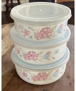 Vintage 3 Piece Kitchen Metal Enamel Floral Nesting Mixing Bowls with Li... - $653.32 MXN