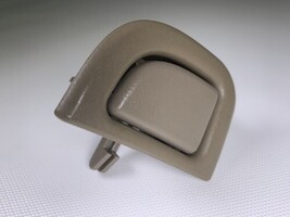 ✅ 2003 - 2006 GMC Yukon Denali Center Console Door Lid Lock Latch OEM - $48.46 ✅ 2003 - 2006 GMC Yukon Denali Center Console Door Lid Lock Latch OEM - $48.46
