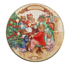 Together for Christmas Avon Collectors Plate 1989 Porcelain 22K Gold Trim - £1.74 GBP