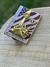 Lions Club Lapel Pin Lions of New York New Orleans 1977 - £9.10 GBP