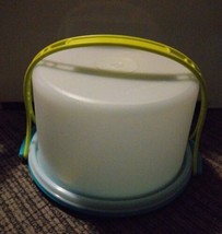 EUC 4pc Tupperware Toys Teal Cake Container. Plate,Dome, Handle &amp; Spatula  - £15.84 GBP