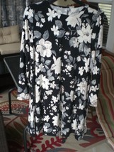 NWT Old Navy Black Floral Dress Small - $14.58