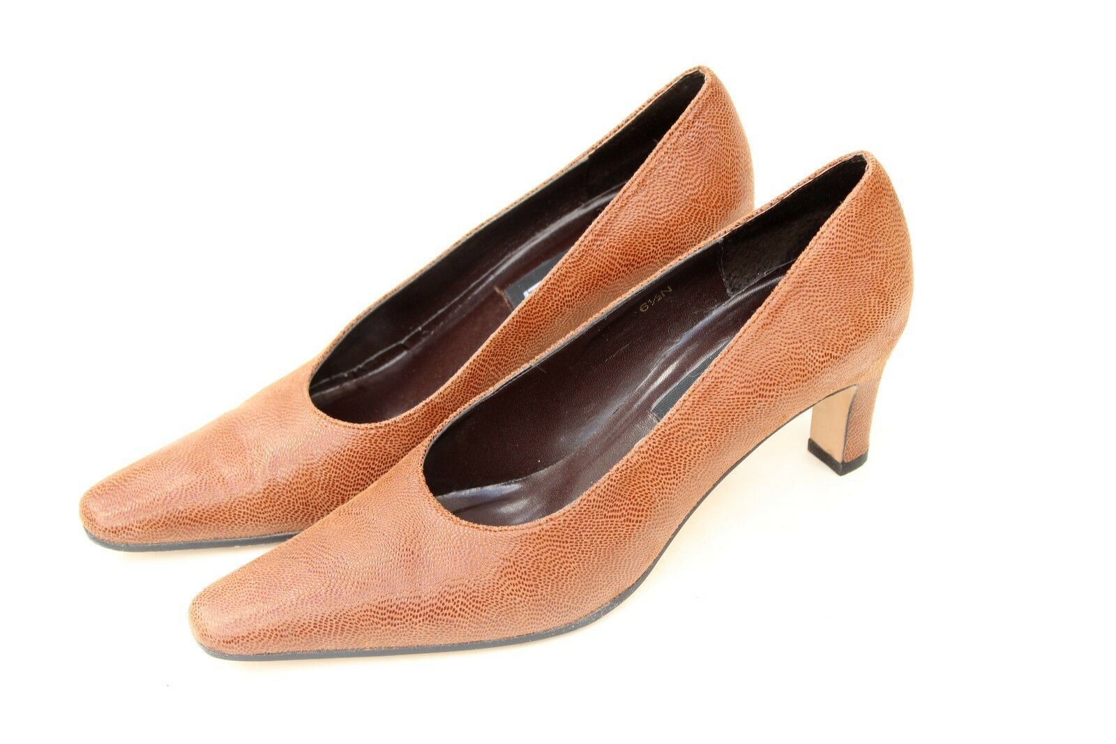 Primary image for VANELI Locket Womens Brown Textured Leather High Heel Pump Shoes 2 .5" Heel 6.5N