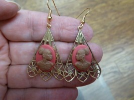 CAE1-14) Rare African American Lady Brown + Pink Cameo Dangle Earrings Jewelry - £18.45 GBP