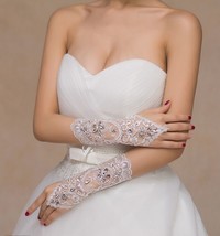 Mother wedding dress gloves - £19.67 GBP