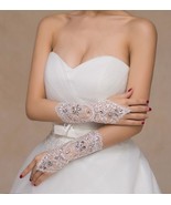Mother wedding dress gloves - £19.60 GBP