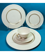 Lenox Cretan 5-Pc Place Setting Gold Greek Key Verge Classic Brand New - $855.30 MXN