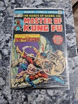 MASTER OF KUNG FU #30  SHANG-CHI * RAZOR-FIST   MARVEL  1975  NICE!!! - $4.95