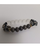 Plunder Design Trendy Fashion Jewelry Multi Bead Shell Elastic Bracelet - $244.57 MXN