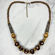 Chico&#39;s Chunky Wood Beaded Gold Tone Statement Necklace - £13.19 GBP