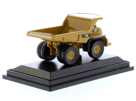 CAT Caterpillar 770 Off–Highway Truck Yellow &quot;Micro-Constructor&quot; Series Diecast  - £16.94 GBP