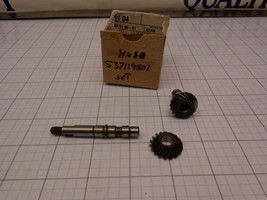 Husqvarna OEM NOS 537119801 Pinion Shaft and Gears Right Angle Gear for ... - $906.26 MXN