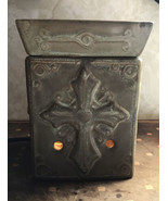 Scentsy Charity full size electric wax warmer Mossy Green  celtic cross - $32.49 CAD