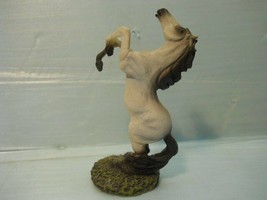 Vintage Standing Horse collectible figurine horses - £10.15 GBP