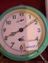 Vintage mechanical clock [CLK10252] - $45.00