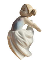 Lladro Nao 02001689 About To Go On Stage New - $91.00