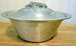 Everlast Hand Forged Veggie bowl Pea Pod Lid #1038 Aluminum Vintage 6 1/2&quot; x 4&quot; - £7.79 GBP