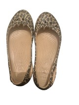 Crocs Women&#39;s Kadee Leopard Print Casual Dress Shoe Mary Jane Slip on Fl... - $369.53 MXN