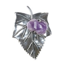 Carmen Beckmann Modernist sterling carved Amethyst frog on leaf pin - $171.52