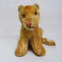 Steiff Lion LEA Lioness Mohair Body Stitched Nose Glass Eyes Button in Ear - £31.97 GBP