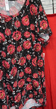 NWT LuLaRoe 2XL  Black Red White Gold Gray Floral Soft Knit Classic Tee - £29.57 GBP