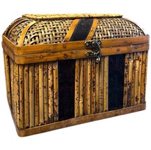 Vintage Rustic Bamboo And Brass Storage Chest/ Home Decor - $1,066.04 MXN
