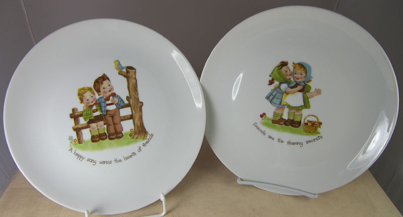 2 Decorative Plates CHILDREN Signed IRIS HAPPY SONG & FRIENDS SHARING SECRETS - $19.34
