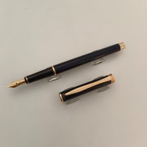 Pelikan Classic P381 Blue Lacquer Gold Trim Fountain Pen Made in Germany - $198.36