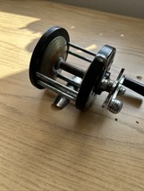 VINTAGE PFLUEGER TEMCO  2078  BAIT  CASTING REEL - $362.51 MXN