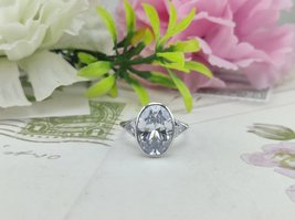 5.50 Ctw Oval Engagement Bezel Set Triangle Wedding 3 Stone Anniversary For Her  - £109.43 GBP