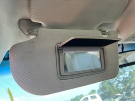Driver Left Sun Visor Illuminated Fits 06-10 INFINITI M35 104867900 - $908.32 MXN