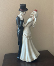 Rachel Zoe Skeleton Couple Bride Groom Ready To Kiss Halloween Decor New - £52.22 GBP