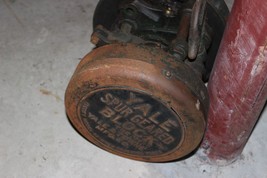 Antique Yale 1/2 Ton Spur Geared Hoist  - $188.21