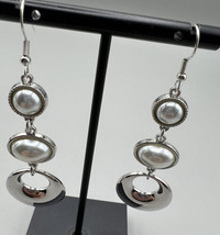 Jewelry Earrings Dangle 3&quot; 1 Plain Loop 2 Acrylic Pearl Type Silver Tone - £4.60 GBP