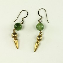 ✅ Vintage Pair Jewelry Pierced Earrings Jade Green Stone Point Gold Plate  - £5.81 GBP