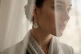 Vintage Teardrop White Rhinestone Silver Tone Clip Earrings - $111.91 MXN