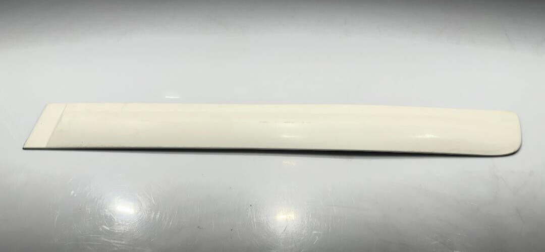 2008 GMC YUKON XL LEFT REAR WHITE DOOR MOLDING P/N 15200324 GENUINE OEM ... - $54.44