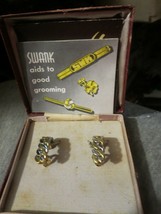 vintage Swank Goldtone Loop Links cuff links in case with paperwork - $7.69