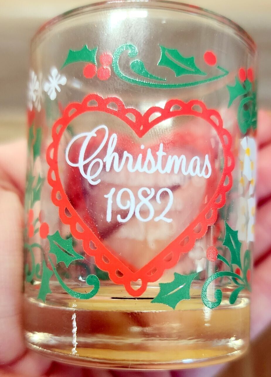 Vintage Hallmark  1982 Christmas Votive Candle Holder Hearts 2 1/2" Inches High - $6.29