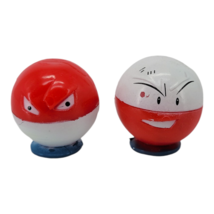 1999 Vintage TOMY Electrode and Voltorb Official Nintendo Pokemon 1.5&quot; Figure - £92.40 GBP