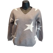 Mia &amp; Tess Women&#39;s Size Medium Star Sweater - $14.96