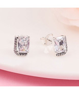 925 Sterling Silver Rectangular Sparkling Halo Stud Earrings  - $337.40 MXN