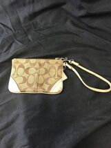 Coach Wristlet Brown Classic Purse Kg Gold Corners Career wear Clubwear - $14.84