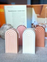 Vibrant Rainbow Arc Candle - $1,031.43 MXN
