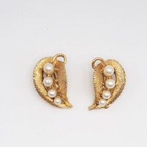 Statement Metal Clip On Earrings Gold Tone Pearl 1960&#39;s - $24.74