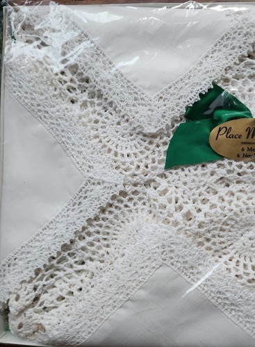 Vintage Brownlow ~ Boxed Place Mat Set ~ 6 Placemats ~ 6 Napkins ~ Cotton ~ Lace Item image 2